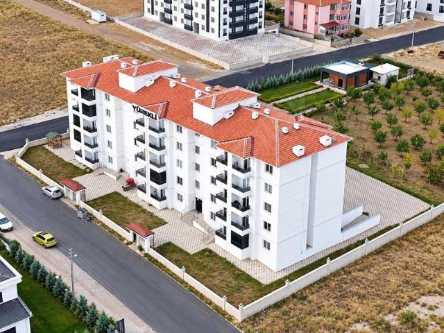 TOROS MAHALLESİ YÜREKLİ VİSTA KONUTLARINDA SATILIK 1+1 GENİŞ SIF