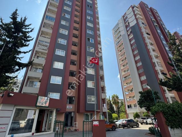 Toros Mahallesi'nde Geniş Balkonlu Kiralık 4+1 Daire