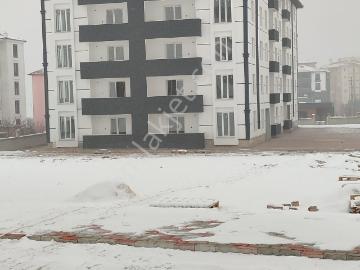 Toros Mahallesinde Satılık Sıfır Bina Kapalı Garajlı