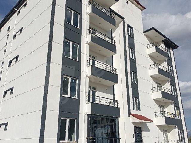 TOROS MH. ÜNİVERSİTEYE HASTAHANEYE YAKIN KONUMDA 1+1 KİRALIK EŞYALI ARAKAT DAİRE