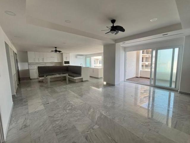 Torre Aurum en el Fracc. El Ancla, departamento en venta piso 11, vista directa al Golfo de México