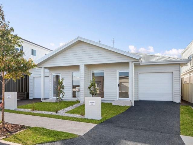 Torrens Title Duplex Turn Key Living in Quiet Horsley Location