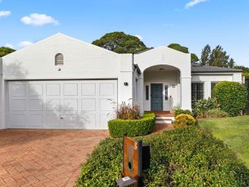 Torrens Title free standing home. Walk to Westleigh Village and Rail