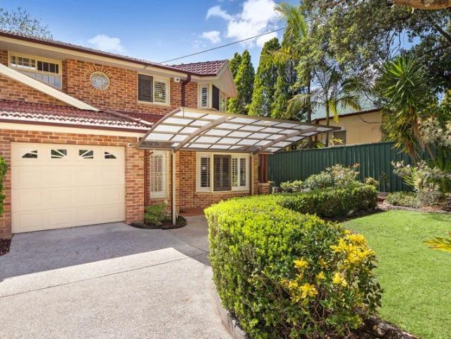 Torrens Title Living, Moments from the Station
