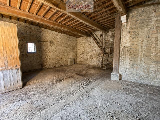 Torreilles Bâtiment à réhabiliter avec permis pour une maison familiale de charme