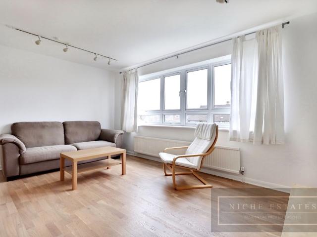 Torrington Park, London N12, 1 bed flat to rent, £1,700 pcm | PrimeLocation