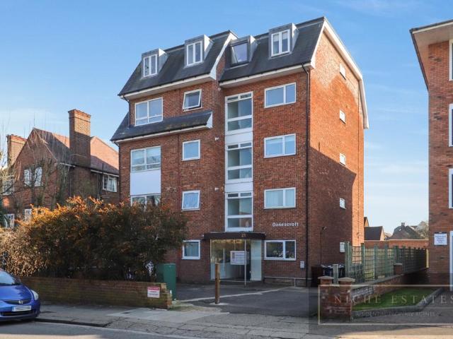 Torrington Park, North Finchley. 1 bed apartment to rent £1,650 pcm £381 pw