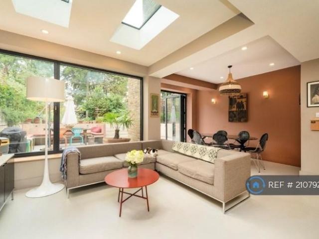 Torriano Avenue, London, NW5 3 bed semi detached house to rent £8,450 pcm £1,950 pw