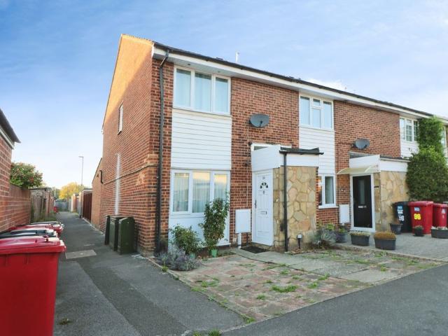 Torridge Road, Langley, Slough SL3, 3 bed terraced house to rent, £1,995 pcm | PrimeLocation
