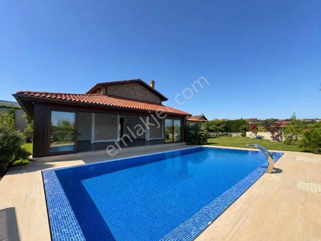 Toskana Vadisi T11 Model 5+1 1.069 M² Bahçeli Özel Havuzlu Villa