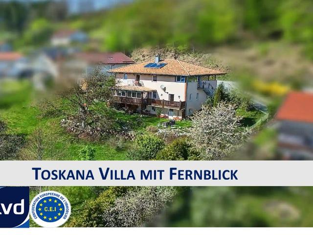 TOSKANA VILLA MIT FERNBLICK