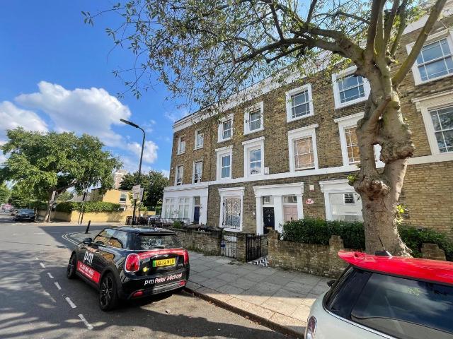 Tottenham Road, Dalston N1, 3 bed flat to rent, £3,500 pcm | PrimeLocation