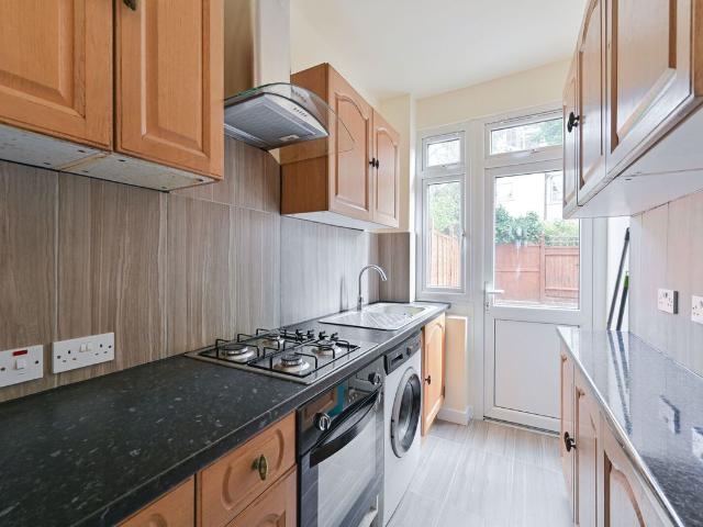 Totterdown, Tooting, London SW17, 3 bed property to rent, £2,950 pcm | PrimeLocation