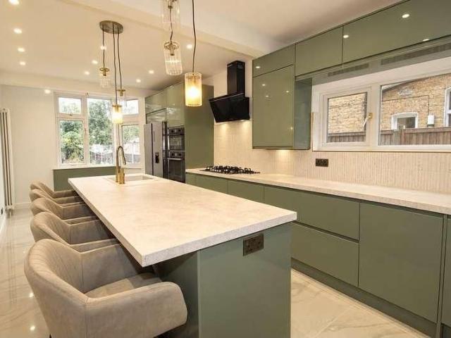 Totteridge Road, Enfield, EN3