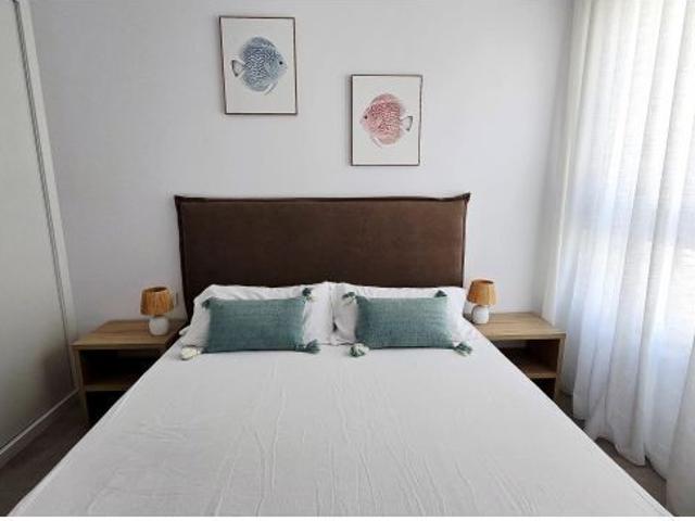 TOTALMENTE NUEVO PISO CON 3 HABITACIONES EN ALQUILER ANUAL