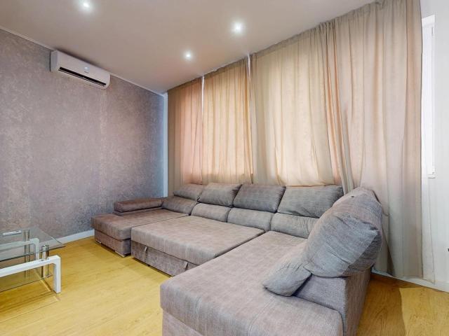 Totalmente reformado y listo para entrar a vivir, este elega. 113m² Alacant