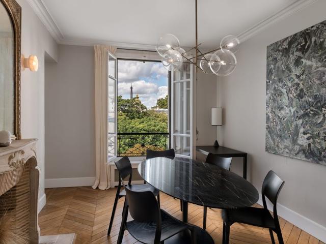 Tout savoir sur cet appartement à Paris 7ème