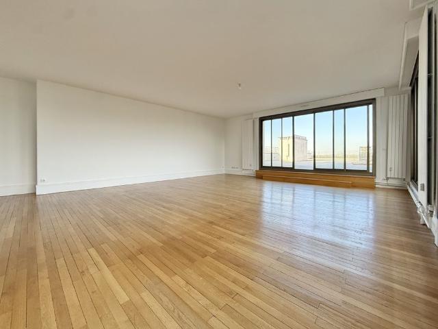 Tout savoir sur cet appartement dans le quartier Coteaux, à Saint Cloud
