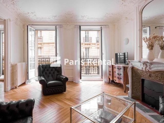 Tout savoir sur cet appartement dans le quartier Courcelles Wagram, à Paris 17ème
