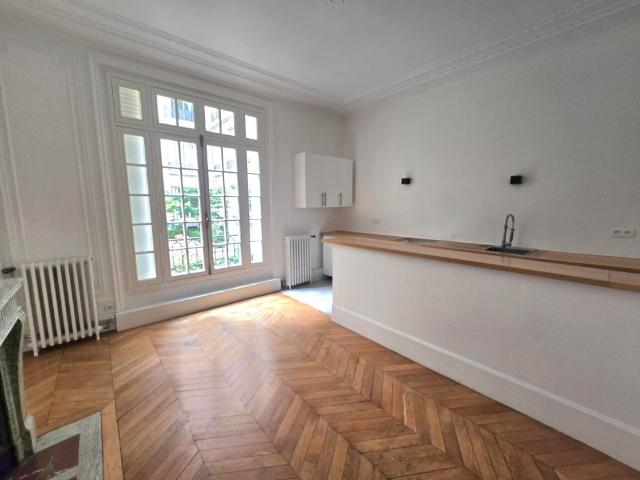 Tout savoir sur cet appartement dans le quartier Courcelles Wagram, à Paris 17ème
