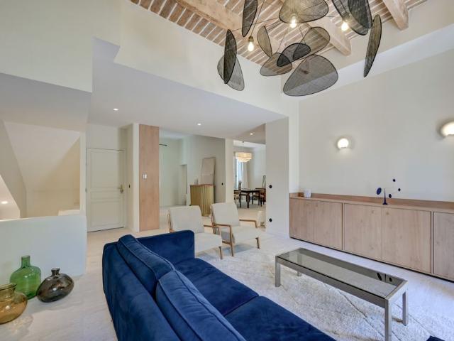 Tout savoir sur cet appartement dans le quartier Comtale Cente Cours Mirabeau, à Aix en Provence