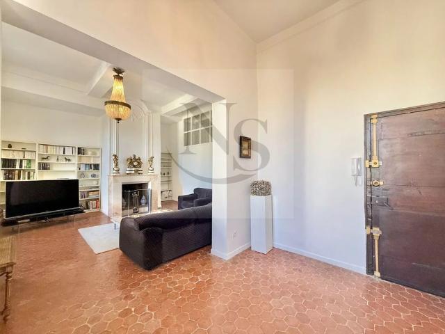 Tout savoir sur cet appartement dans le quartier Comtale Cente Cours Mirabeau, à Aix en Provence