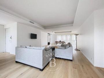 Tout savoir sur cet appartement dans le quartier Centre, à Le Vésinet