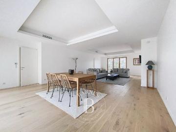 Tout savoir sur cet appartement dans le quartier Centre, à Le Vésinet