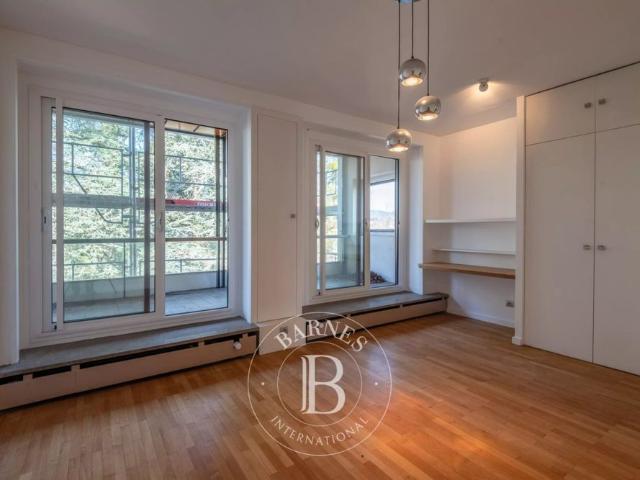 Tout savoir sur cet appartement dans le quartier Centre et Sud Est, à Saint Didier au Mont d'Or