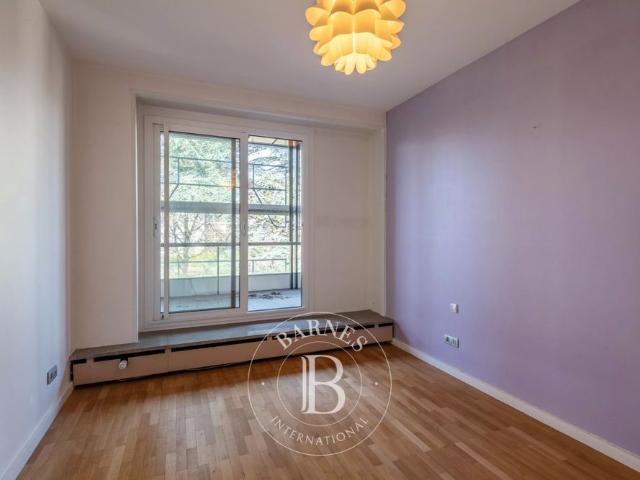 Tout savoir sur cet appartement dans le quartier Centre et Sud Est, à Saint Didier au Mont d'Or
