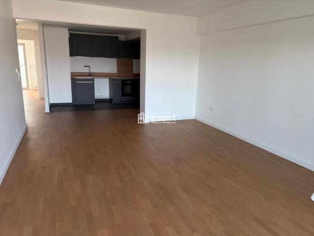 Tout savoir sur cet appartement dans le quartier Centre Ville, à Suresnes