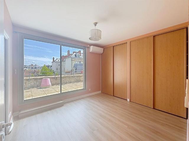 Tout savoir sur cet appartement dans le quartier Centre Ville, à Reims
