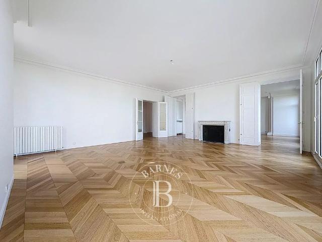 Tout savoir sur cet appartement dans le quartier Chaillot, à Paris 16ème
