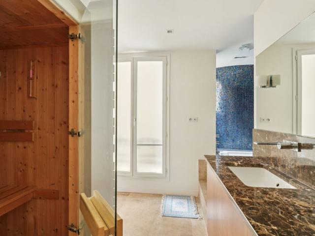 Tout savoir sur cet appartement dans le quartier Chaillot, à Paris 16ème