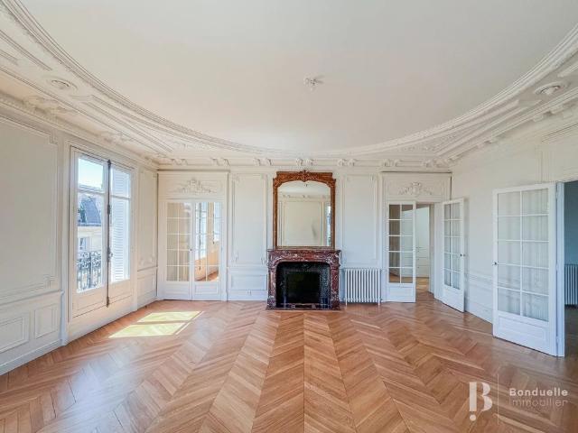 Tout savoir sur cet appartement dans le quartier Chaillot, à Paris 16ème