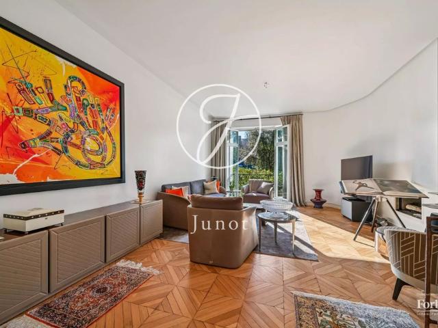 Tout savoir sur cet appartement dans le quartier Chaillot, à Paris 16ème
