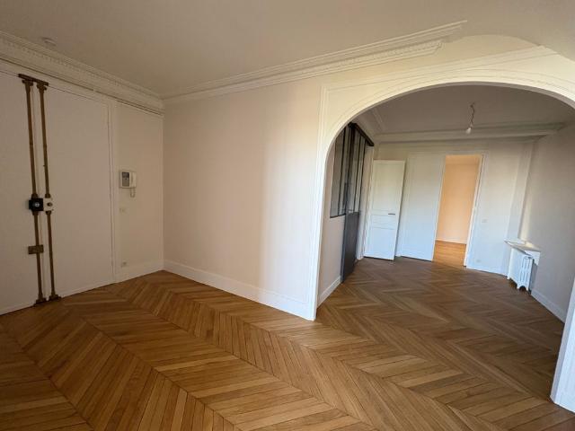 Tout savoir sur cet appartement dans le quartier Charles Laffitte, à Neuilly sur Seine
