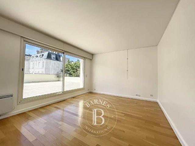 Tout savoir sur cet appartement dans le quartier Charles Laffitte, à Neuilly sur Seine