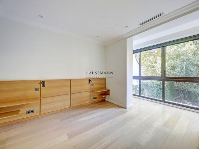Tout savoir sur cet appartement dans le quartier Charles Laffitte, à Neuilly sur Seine