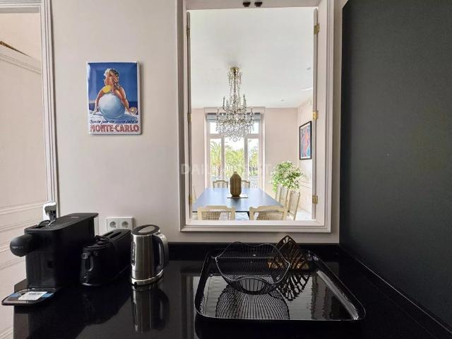 Tout savoir sur cet appartement dans le quartier Croisette Palm Beach, à Cannes