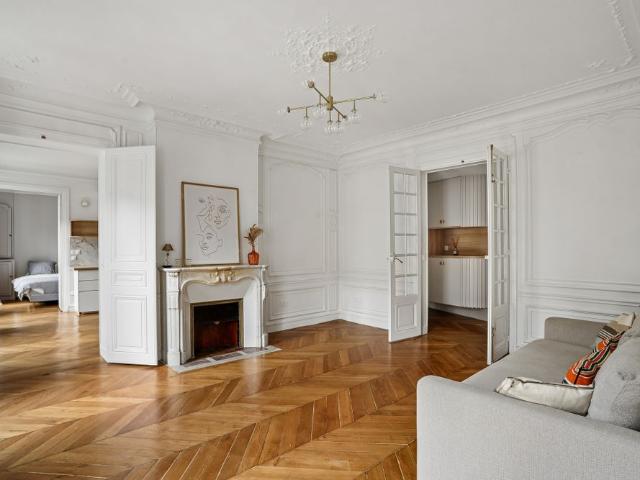 Tout savoir sur cet appartement dans le quartier Arts et Métiers, à Paris 3ème