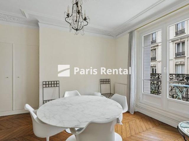Tout savoir sur cet appartement dans le quartier Arsenal, à Paris 4ème