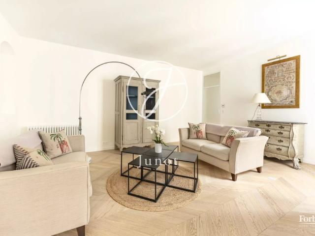 Tout savoir sur cet appartement dans le quartier Auteuil Nord, à Paris 16ème