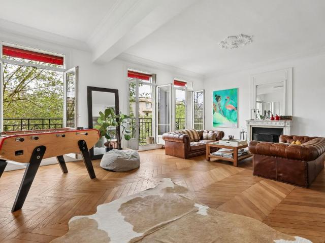 Tout savoir sur cet appartement dans le quartier Auteuil Nord, à Paris 16ème
