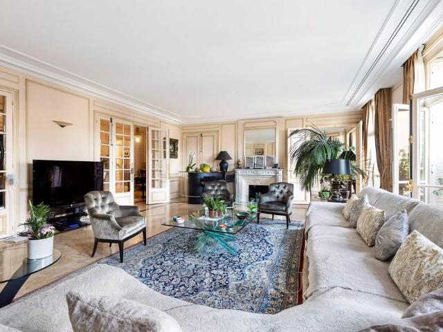 Tout savoir sur cet appartement dans le quartier Auteuil Nord, à Paris 16ème