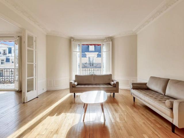 Tout savoir sur cet appartement dans le quartier Auteuil Nord, à Paris 16ème