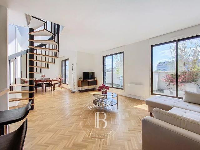 Tout savoir sur cet appartement dans le quartier Auteuil Sud, à Paris 16ème