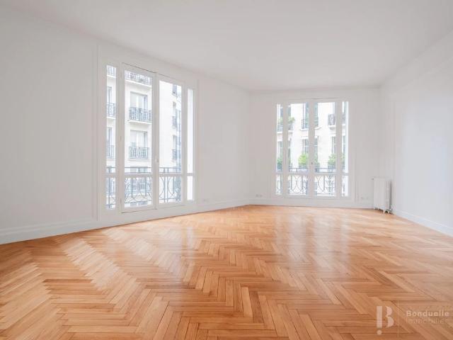 Tout savoir sur cet appartement dans le quartier Bois de Boulogne, à Paris 16ème