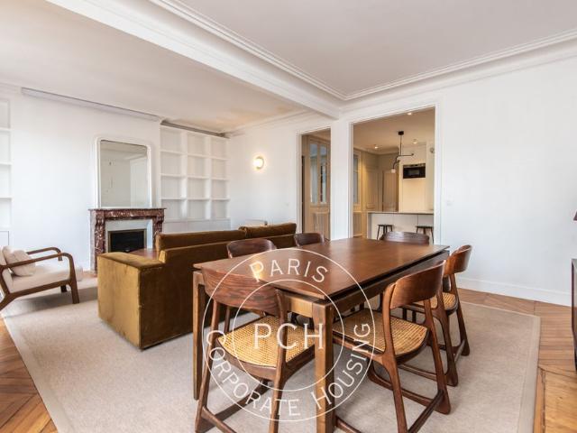 Tout savoir sur cet appartement dans le quartier Batignolles Cardinet, à Paris 17ème
