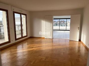 Tout savoir sur cet appartement dans le quartier Bécon, à Courbevoie